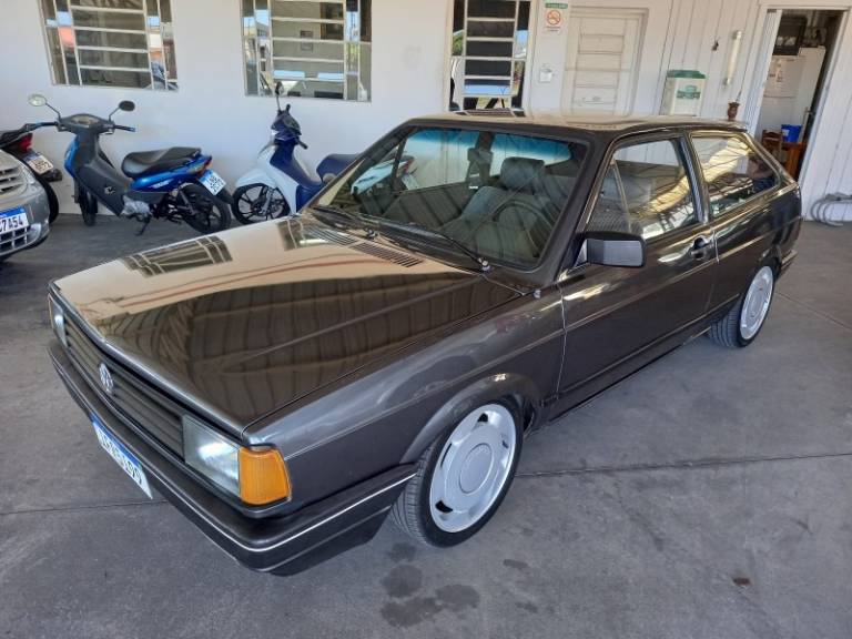 VOLKSWAGEN - GOL - 1989/1989 - Cinza - R$ 17.990,00