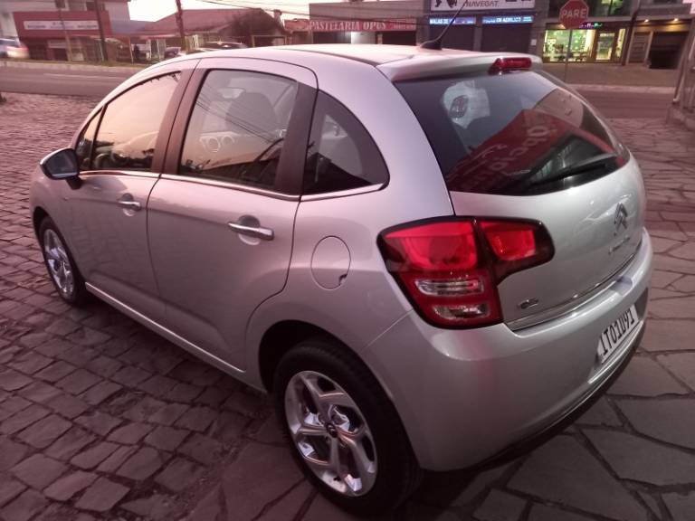 CITROËN - C3 - 2012/2013 - Prata - R$ 39.900,00