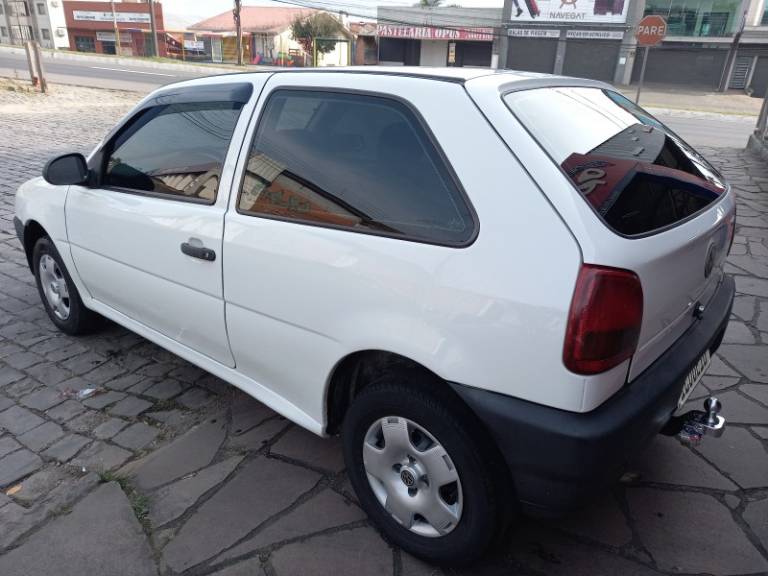 VOLKSWAGEN - GOL - 2003/2004 - Branca - R$ 15.000,00