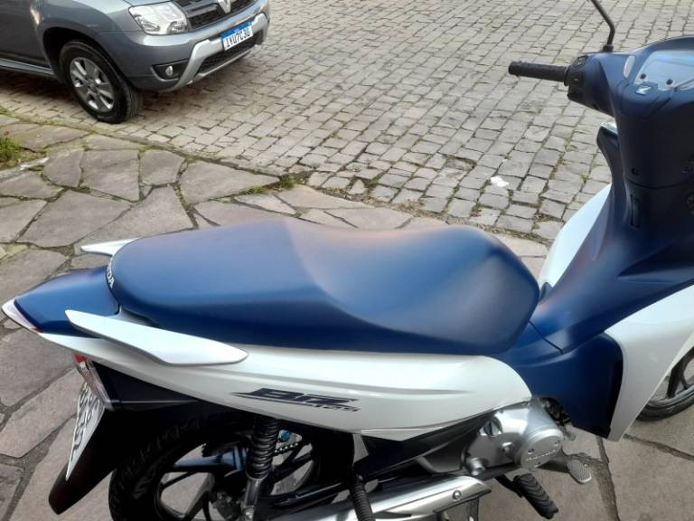 HONDA - BIZ 125 - 2022/2022 - Branca - R$ 15.900,00