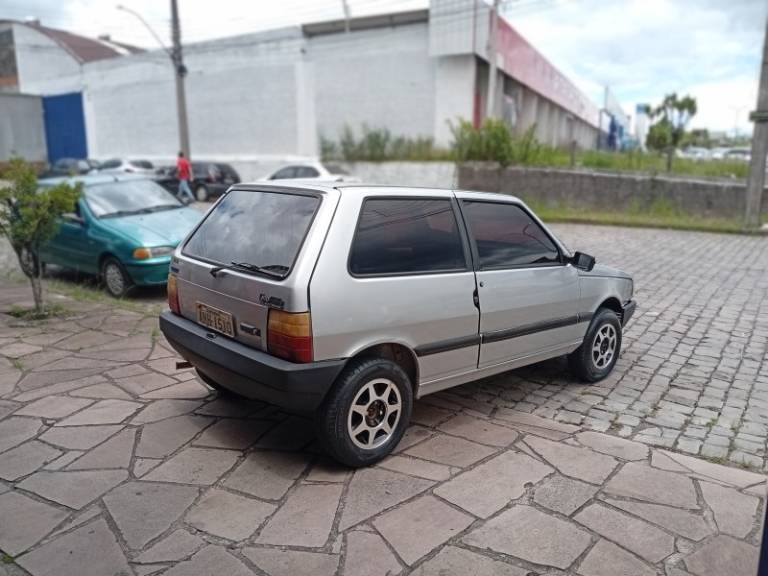 FIAT - UNO - 1993/1994 - Cinza - R$ 7.990,00