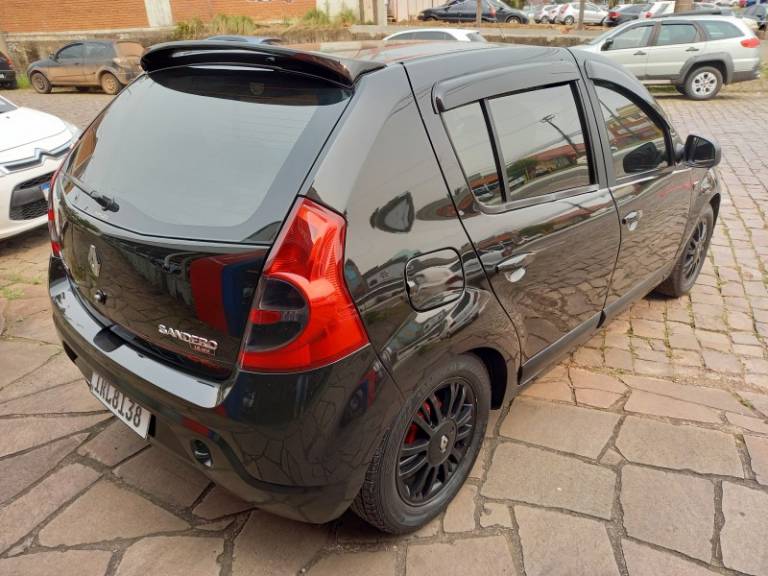 RENAULT - SANDERO - 2010/2011 - Preta - R$ 33.900,00