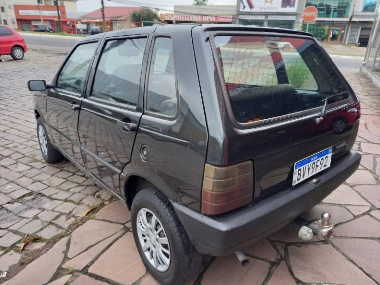 FIAT - UNO - 1994/1995 - Verde - R$ 13.500,00