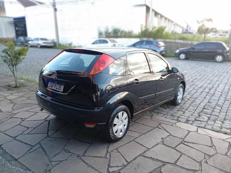 FORD - FOCUS - 2009/2009 - Preta - R$ 28.990,00