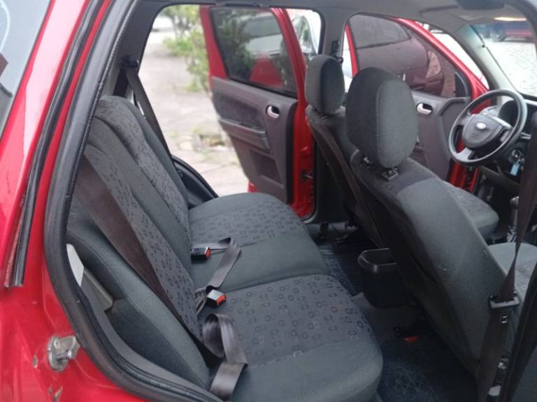 FORD - ECOSPORT - 2003/2004 - Vermelha - R$ 24.990,00