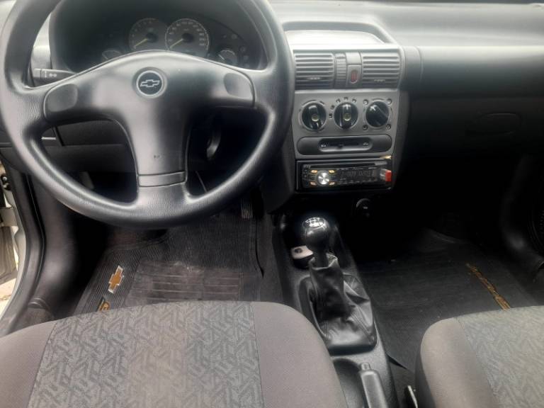 CHEVROLET - CLASSIC - 2008/2008 - Prata - R$ 15.900,00