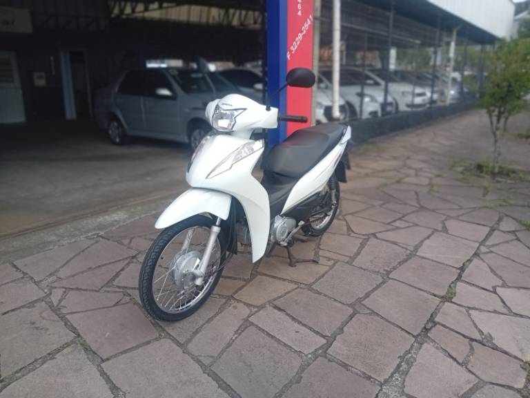 HONDA - BIZ 110I - 2022/2022 - Branca - R$ 11.990,00