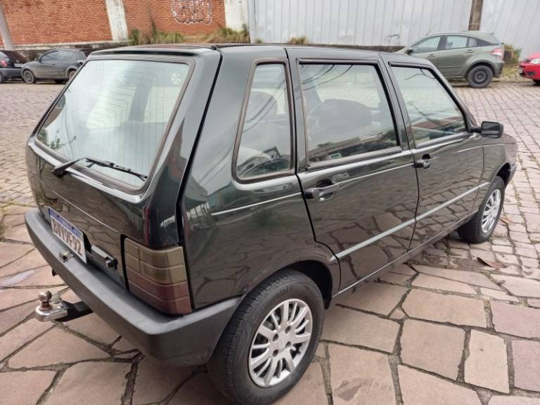 FIAT - UNO - 1994/1995 - Verde - R$ 13.500,00