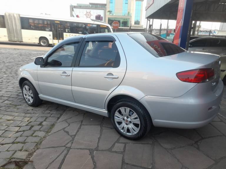 FIAT - SIENA - 2013/2013 - Prata - R$ 33.900,00