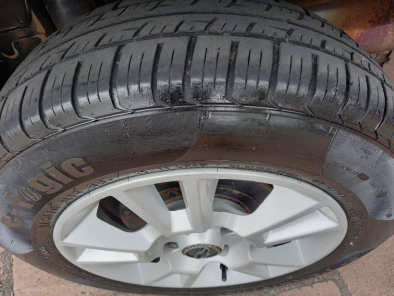 CHEVROLET - MONTANA - 2008/2009 - Prata - R$ 36.900,00