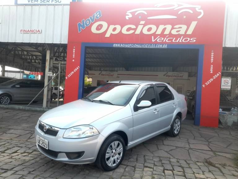 FIAT - SIENA - 2013/2013 - Prata - R$ 33.900,00