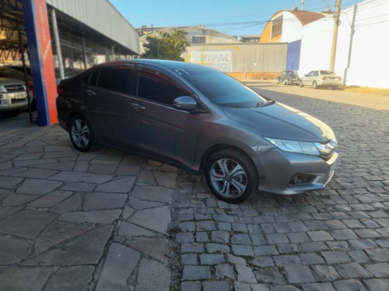 HONDA - CITY - 2017/2017 - Cinza - R$ 75.900,00