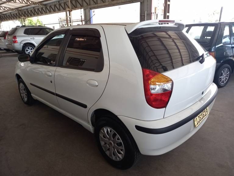 FIAT - PALIO - 2000/2001 - Branca - R$ 20.000,00