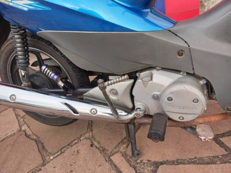 HONDA - BIZ 125 - 2006/2006 - Azul - R$ 7.900,00