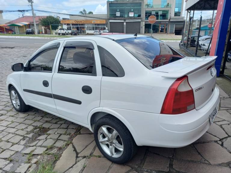 CHEVROLET - CORSA - 2002/2003 - Branca - R$ 18.900,00
