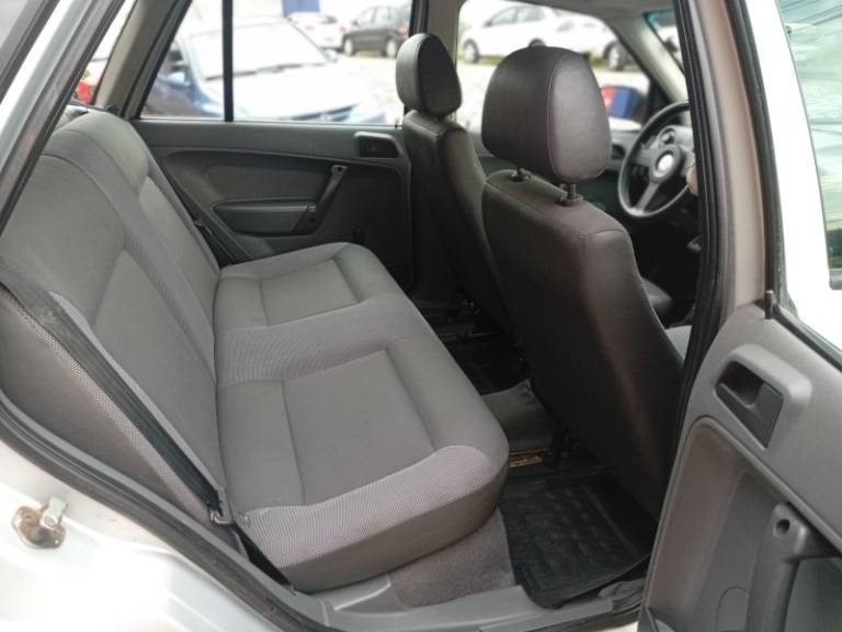 VOLKSWAGEN - PARATI - 2005/2006 - Prata - R$ 28.500,00