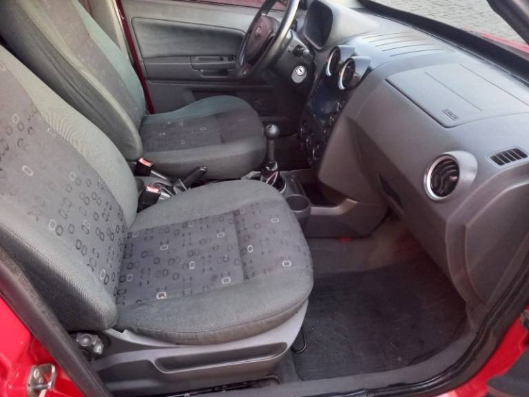 FORD - ECOSPORT - 2003/2004 - Vermelha - R$ 26.900,00