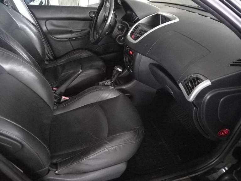 PEUGEOT - 207 - 2008/2009 - Preta - R$ 24.900,00