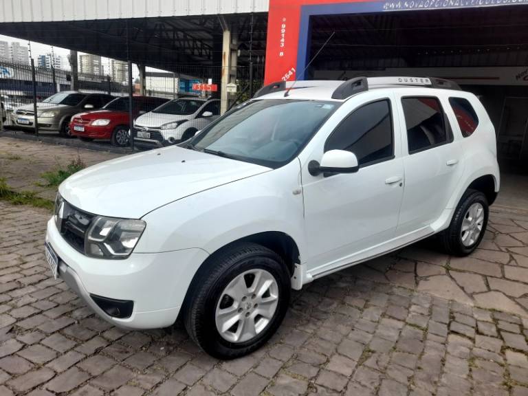 RENAULT - DUSTER - 2016/2016 - Branca - R$ 59.900,00