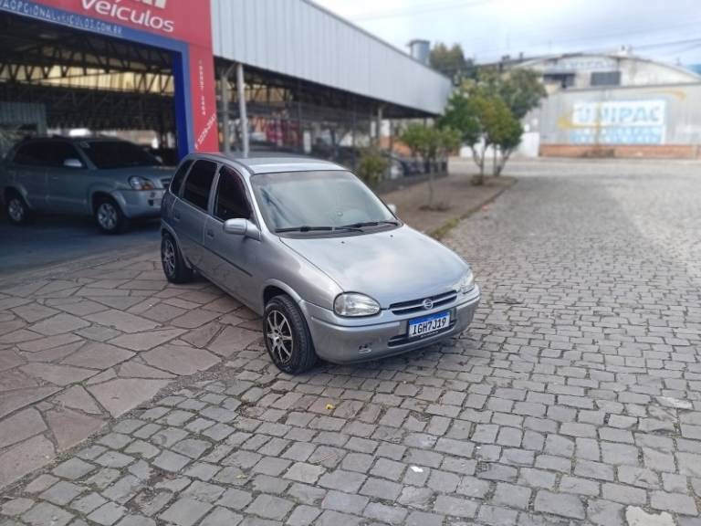 CHEVROLET - CORSA - 1997/1997 - Prata - R$ 17.990,00