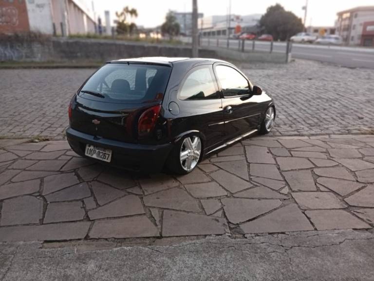 CHEVROLET - CELTA - 2002/2002 - Preta - R$ 17.990,00