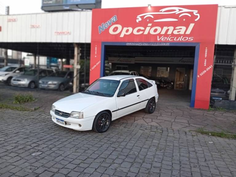 CHEVROLET - KADETT - 1996/1997 - Branca - R$ 9.990,00