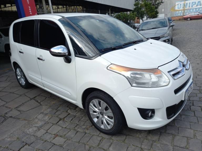 CITROËN - C3 PICASSO - 2013/2014 - Branca - R$ 39.900,00