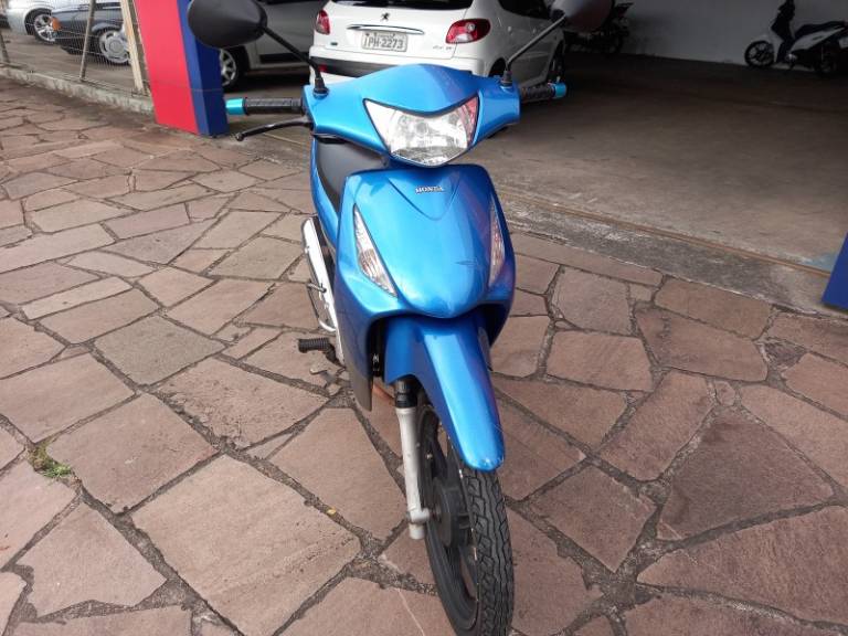 HONDA - BIZ 125 - 2006/2006 - Azul - R$ 7.900,00