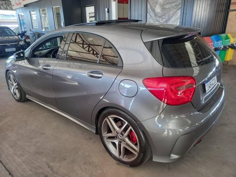 MERCEDES-BENZ - A 250 - 2014/2015 - Cinza - R$ 125.900,00