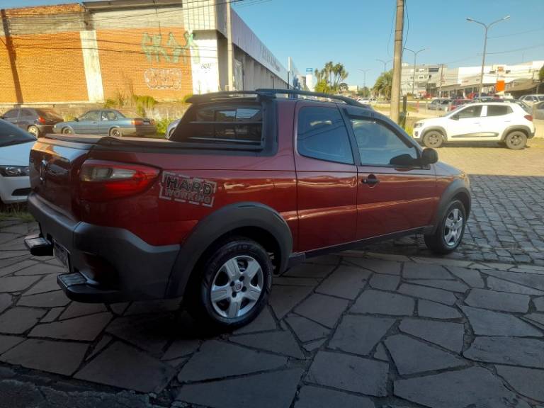 FIAT - STRADA - 2015/2015 - Vermelha - R$ 58.900,00