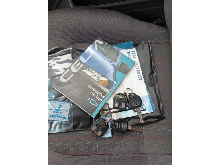 CHEVROLET - CELTA - 2001/2001 - Azul - R$ 15.990,00