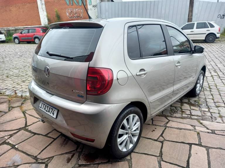 VOLKSWAGEN - FOX - 2012/2012 - Cinza - R$ 38.500,00