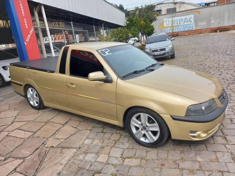 VOLKSWAGEN - SAVEIRO - 2001/2002 - Bege - R$ 34.900,00
