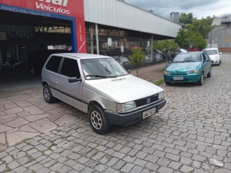 FIAT - UNO - 1993/1994 - Cinza - R$ 7.990,00