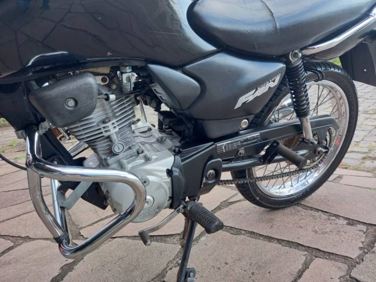 HONDA - CG 125 - 2007/2007 - Preta - R$ 7.500,00