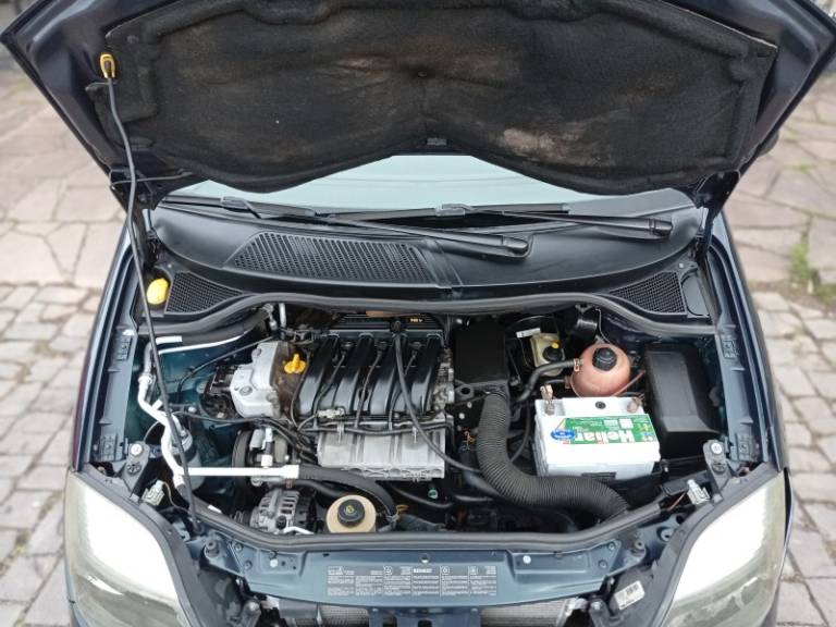 RENAULT - SCÉNIC - 2002/2003 - Verde - R$ 10.990,00