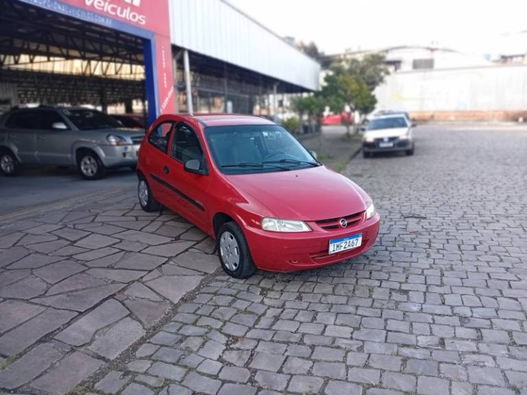 CHEVROLET - CELTA - 2004/2005 - Vermelha - R$ 16.990,00