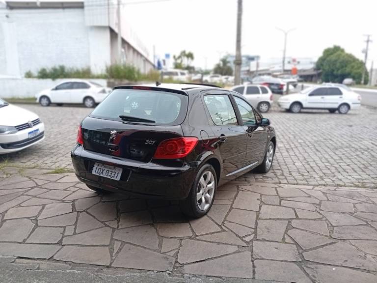PEUGEOT - 307 - 2008/2009 - Preta - R$ 25.990,00