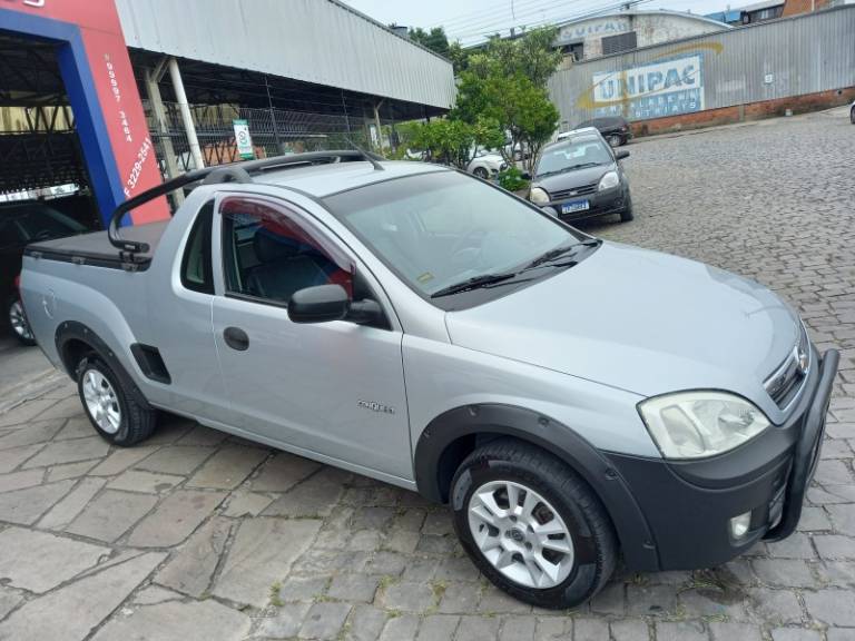 CHEVROLET - MONTANA - 2008/2009 - Prata - R$ 36.900,00