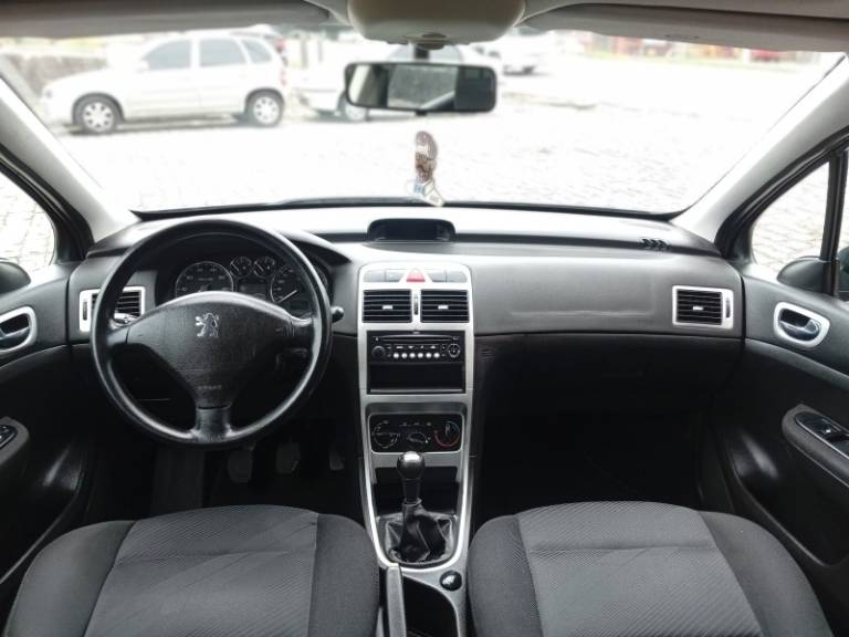 PEUGEOT - 307 - 2008/2009 - Preta - R$ 25.990,00