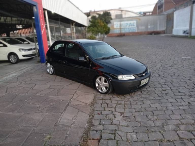 CHEVROLET - CELTA - 2002/2002 - Preta - R$ 17.990,00