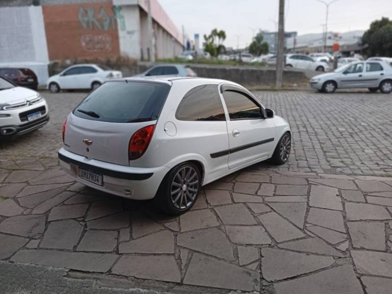 CHEVROLET - CELTA - 2004/2005 - Branca - R$ 17.990,00