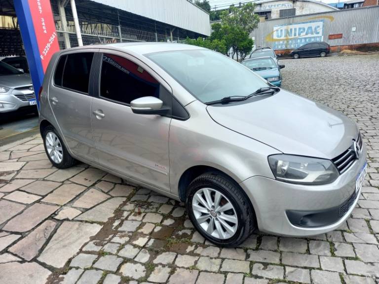 VOLKSWAGEN - FOX - 2012/2012 - Cinza - R$ 38.500,00