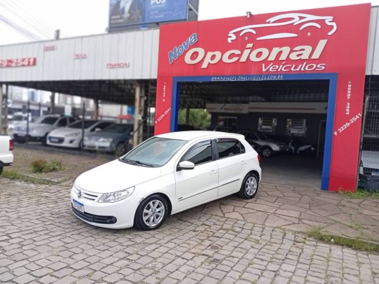 VOLKSWAGEN - GOL - 2012/2013 - Branca - R$ 25.990,00