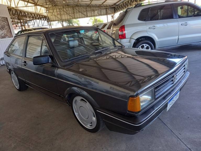 VOLKSWAGEN - GOL - 1989/1989 - Cinza - R$ 17.990,00