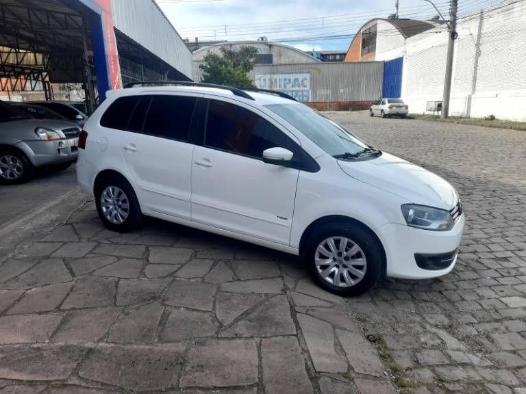 VOLKSWAGEN - SPACEFOX - 2013/2013 - Branca - R$ 42.900,00