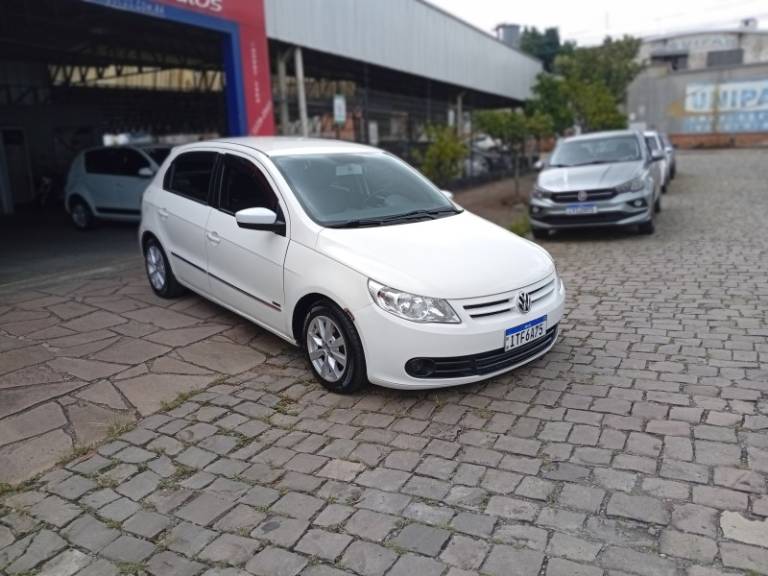 VOLKSWAGEN - GOL - 2012/2013 - Branca - R$ 25.990,00