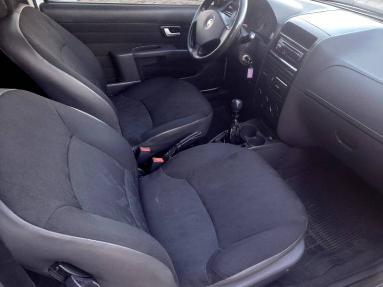 FIAT - STRADA - 2011/2011 - Branca - Sob Consulta