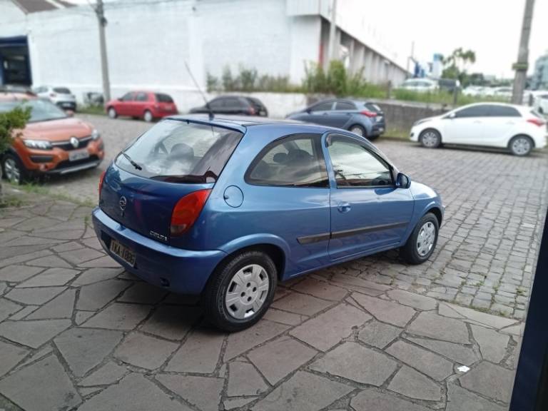 CHEVROLET - CELTA - 2001/2001 - Azul - R$ 15.990,00