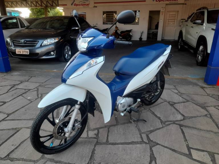 HONDA - BIZ 125 - 2022/2022 - Branca - R$ 15.900,00